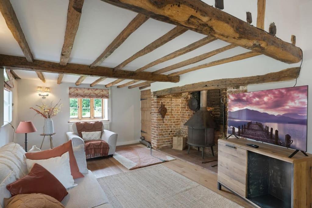 Villa Local Walks Pub Gardens Pet Friendly Landscaped Gardens And Free Private Parking Doddington  Exterior foto