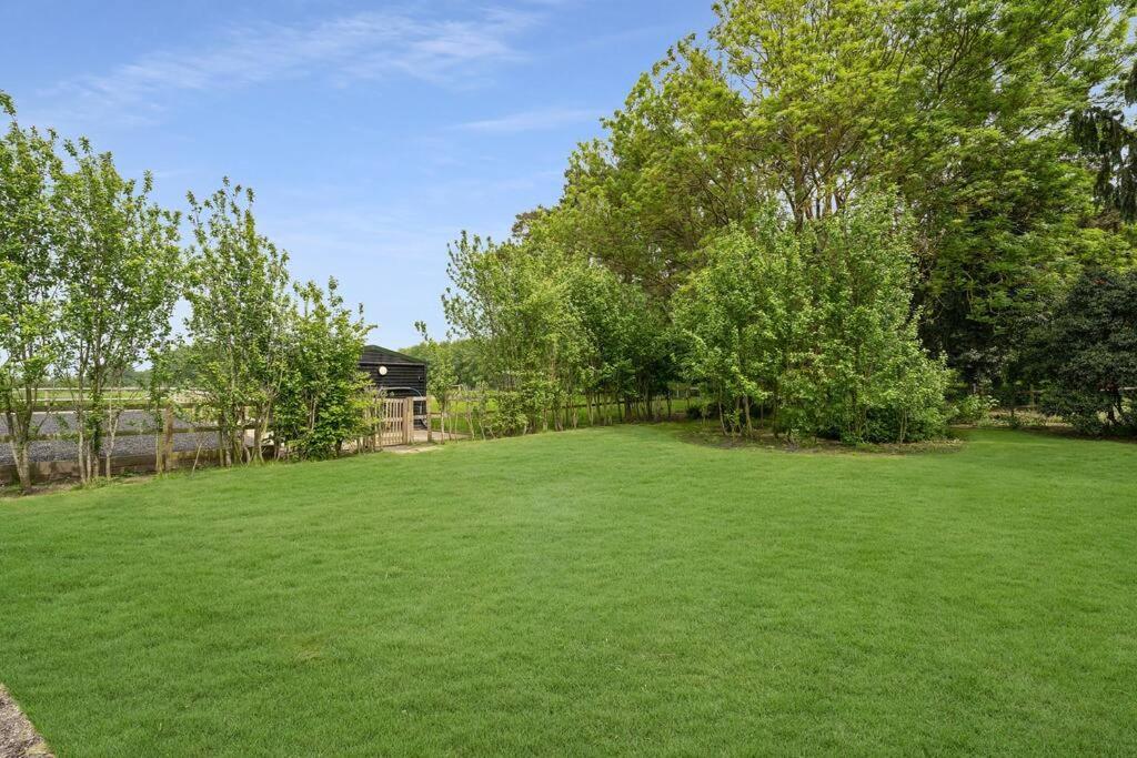 Villa Local Walks Pub Gardens Pet Friendly Landscaped Gardens And Free Private Parking Doddington  Exterior foto