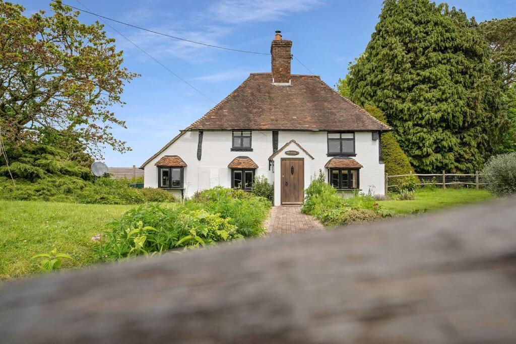 Villa Local Walks Pub Gardens Pet Friendly Landscaped Gardens And Free Private Parking Doddington  Exterior foto